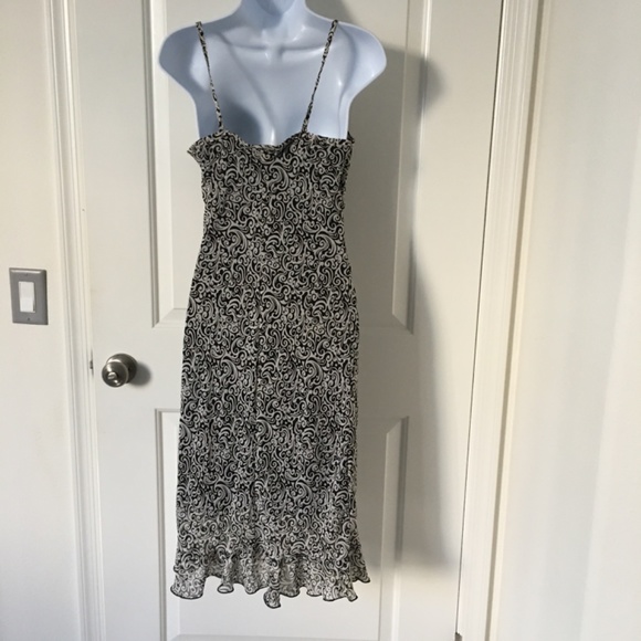 Windsor Ladies/Juniors Elegant Black-White Dress. Size 7 - Picture 5 of 7